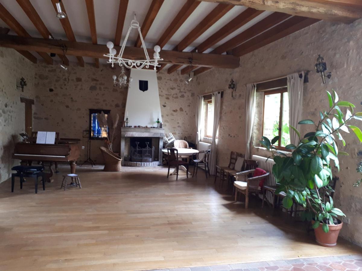 Готель La Grange Des Blins Jouy  Екстер'єр фото